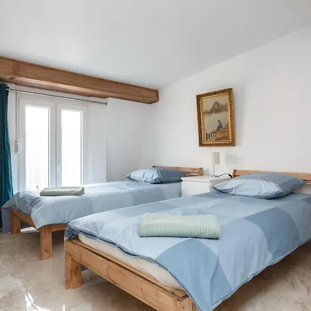Апартаменты Bat C 1ere Etage Gauche Duplex Ле-Блан-Мениль